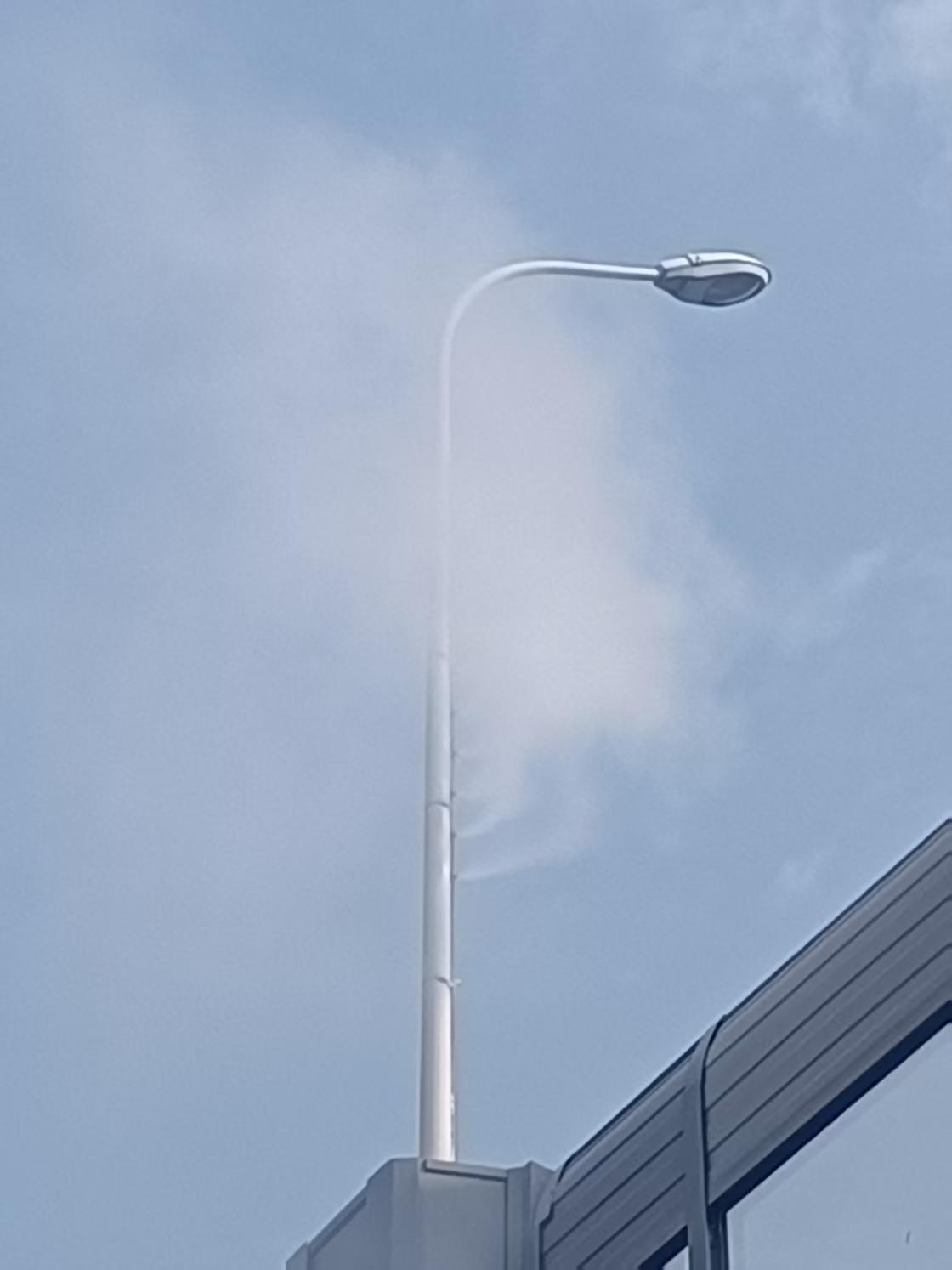 路灯杆喷雾装置